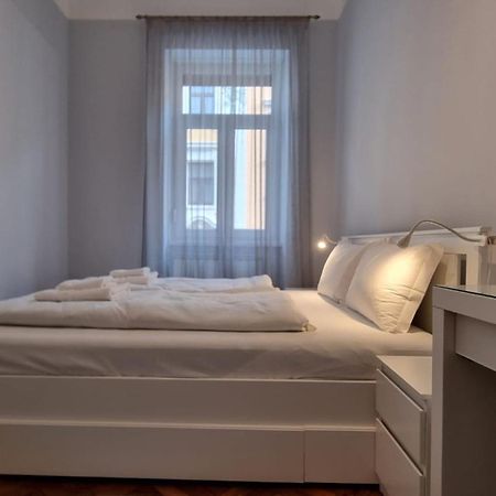 Light Blue Apartment Trieste Eksteriør billede